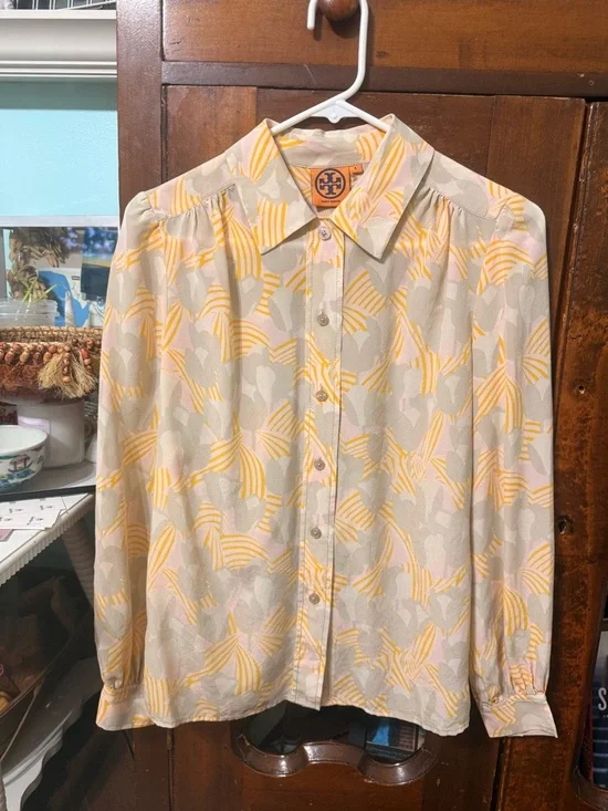 Tory Burch 100% Silk Gray & Yellow Printed Button-Up Shirt Size 4 - Picture 1 of 8